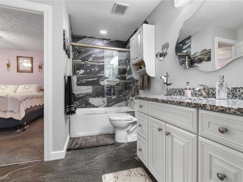 1995-1997 Rolling Meadows Lane, Akron, OH 44312 Photo 43