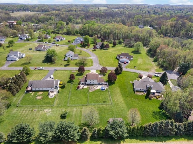 1995-1997 Rolling Meadows Lane, Akron, OH 44312 Photo 47