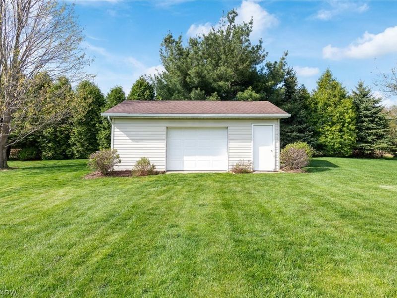 1995-1997 Rolling Meadows Lane, Akron, OH 44312 Photo 49