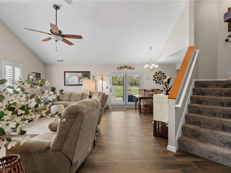 1995-1997 Rolling Meadows Lane, Akron, OH 44312 Photo 7