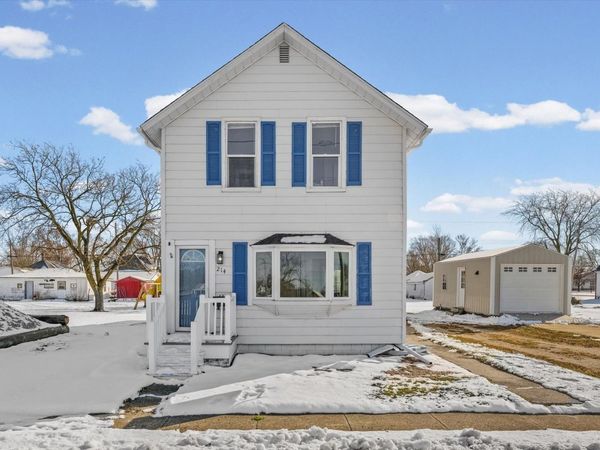 214 S Railroad Avenue , Buckley, IL 60918