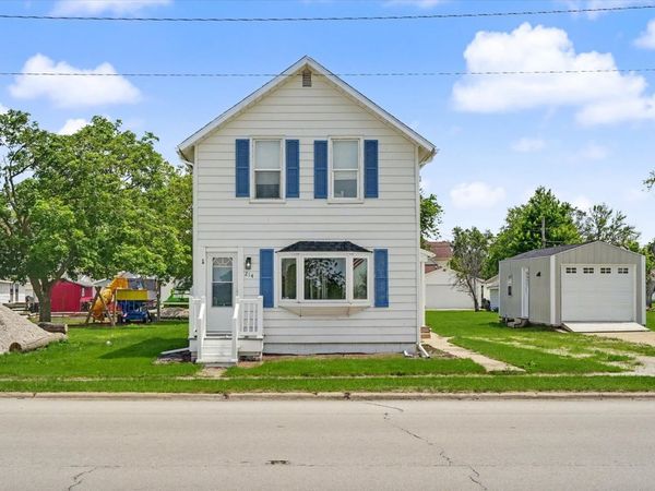 214 S Railroad Avenue, Buckley, IL 60918