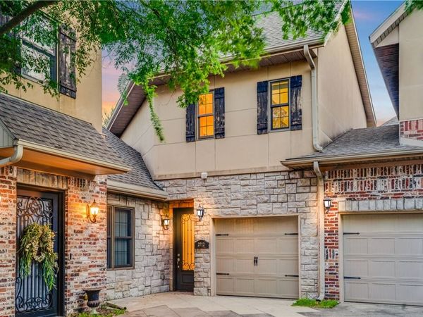 2712 S Everest Avenue , Rogers, AR 72758