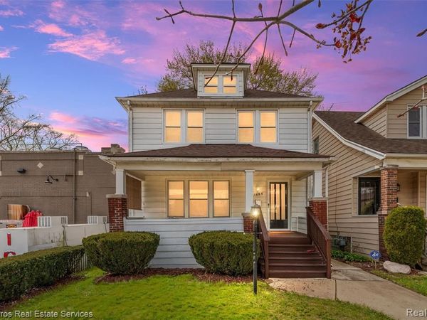 1405 LAKEPOINTE Street, Grosse Pointe Park, MI 48230