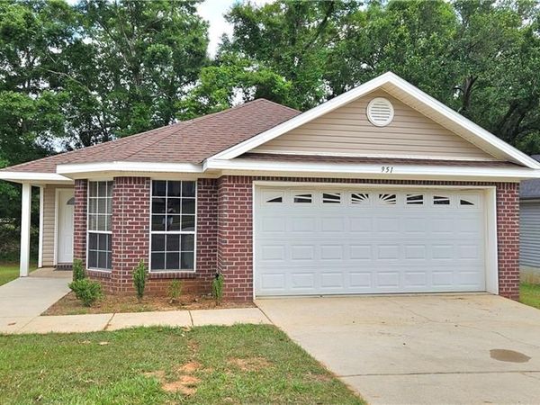 951 Hamilton Bridges Drive E, Mobile, AL 36695
