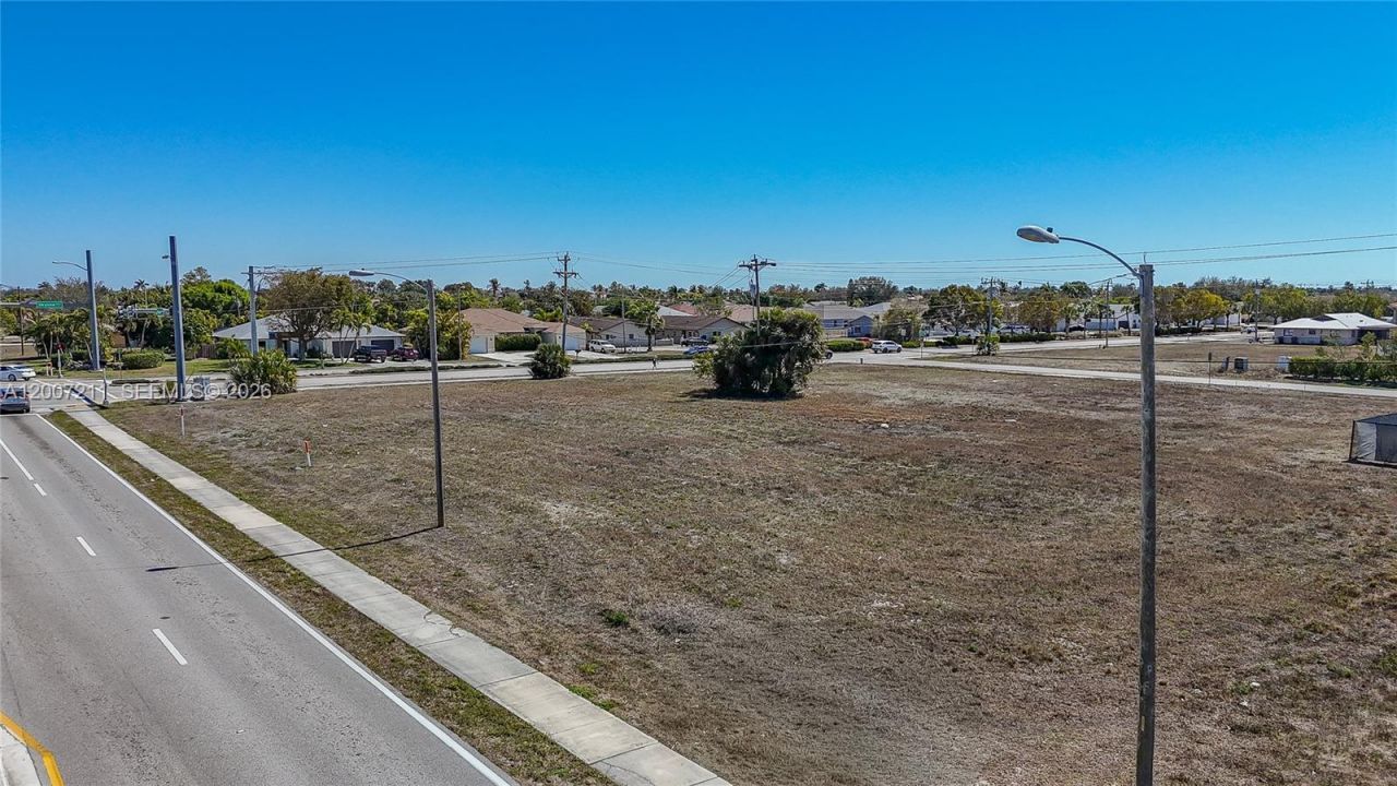804 Gleason Pkwy, Cape Coral, FL 33914 Photo