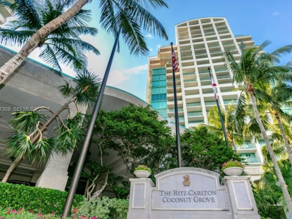 3400 SW 27th Ave, Unit 805, Coconut Grove, FL 33133