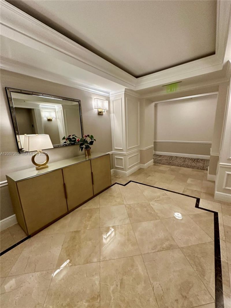 3400 SW 27th Ave, Unit 805, Coconut Grove, FL 33133 Photo