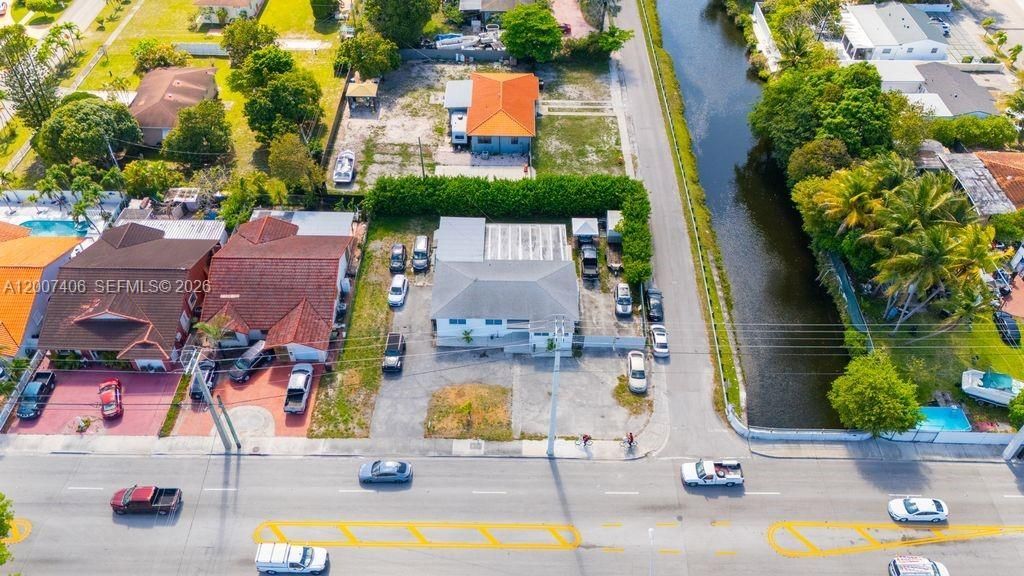 5290 Palm Ave, Hialeah, FL 33012 Photo