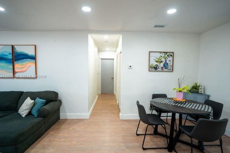 5290 Palm Ave, Hialeah, FL 33012 Photo