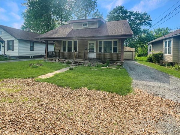 801 Strong Avenue , Collinsville, IL 62234