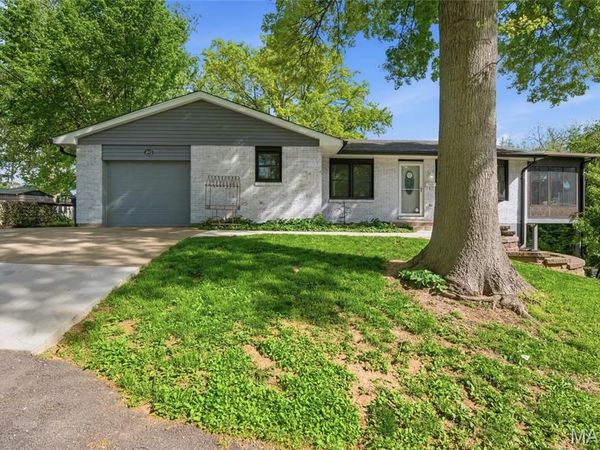 405 W Schaefer Street, Columbia, IL 62236