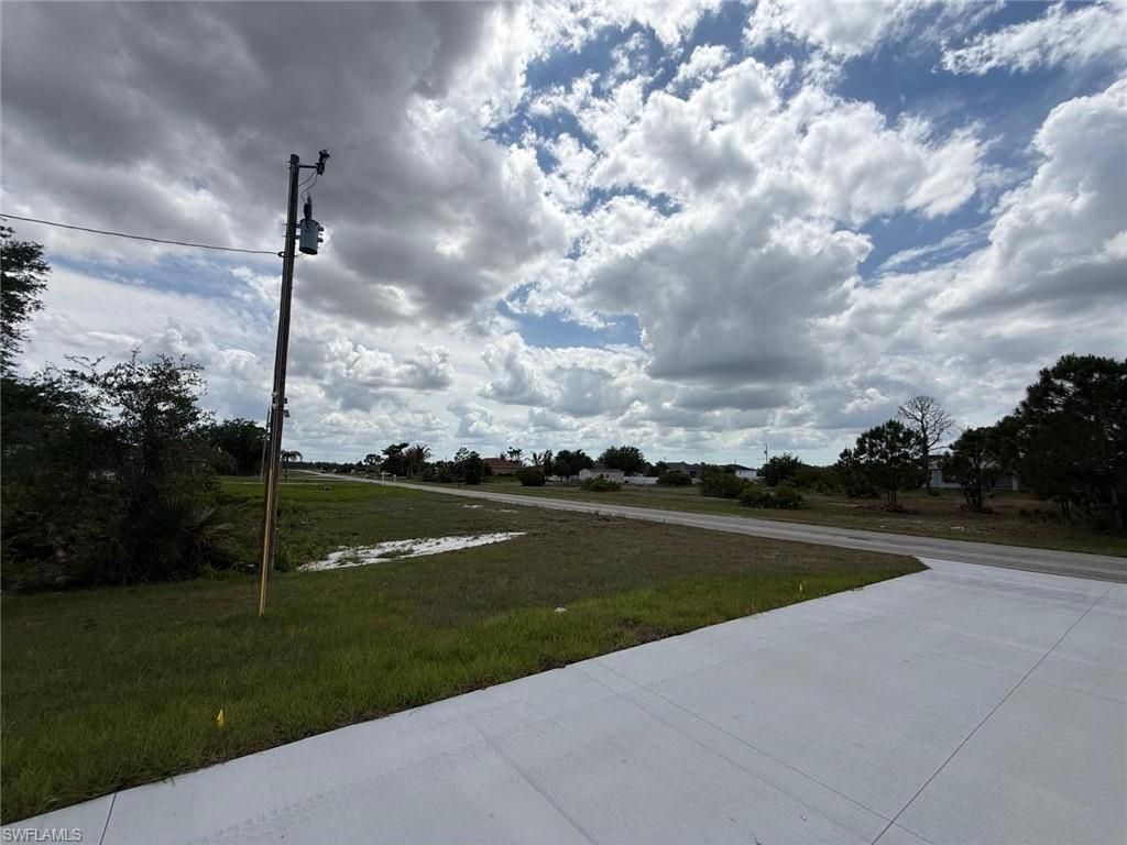 1089 Eisenhower Blvd, Lehigh Acres, FL 33974 Photo