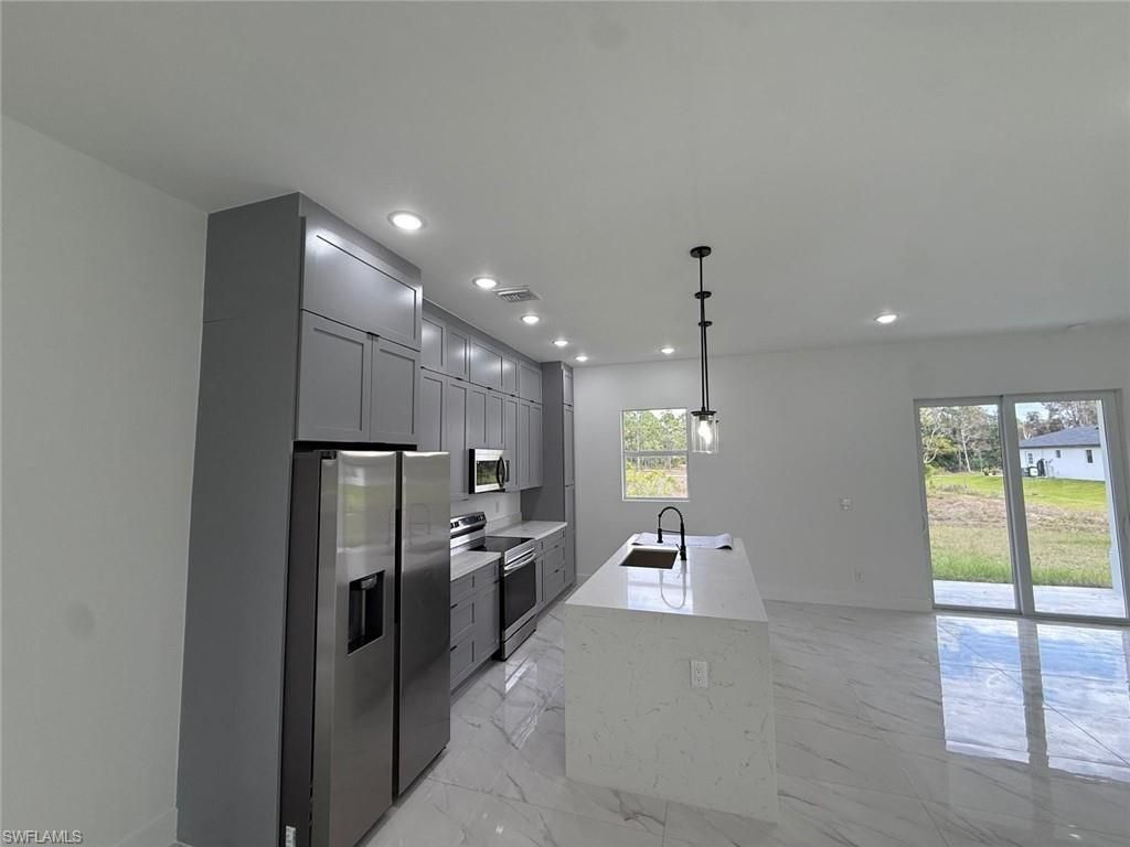 1089 Eisenhower Blvd, Lehigh Acres, FL 33974 Photo