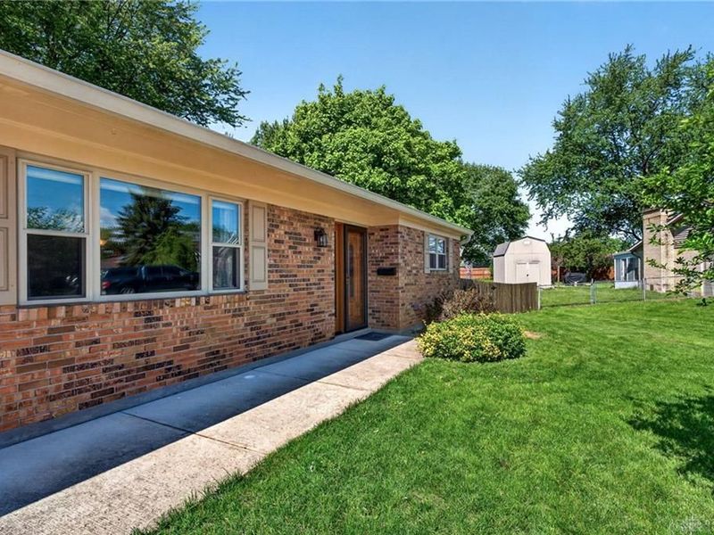 4006 Loop Drive, Englewood, OH 45322 Photo 4