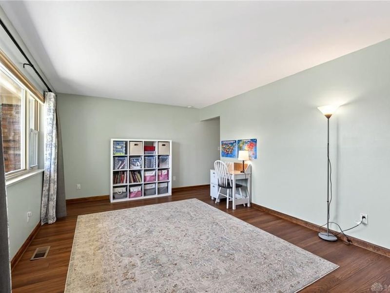 4006 Loop Drive, Englewood, OH 45322 Photo 8