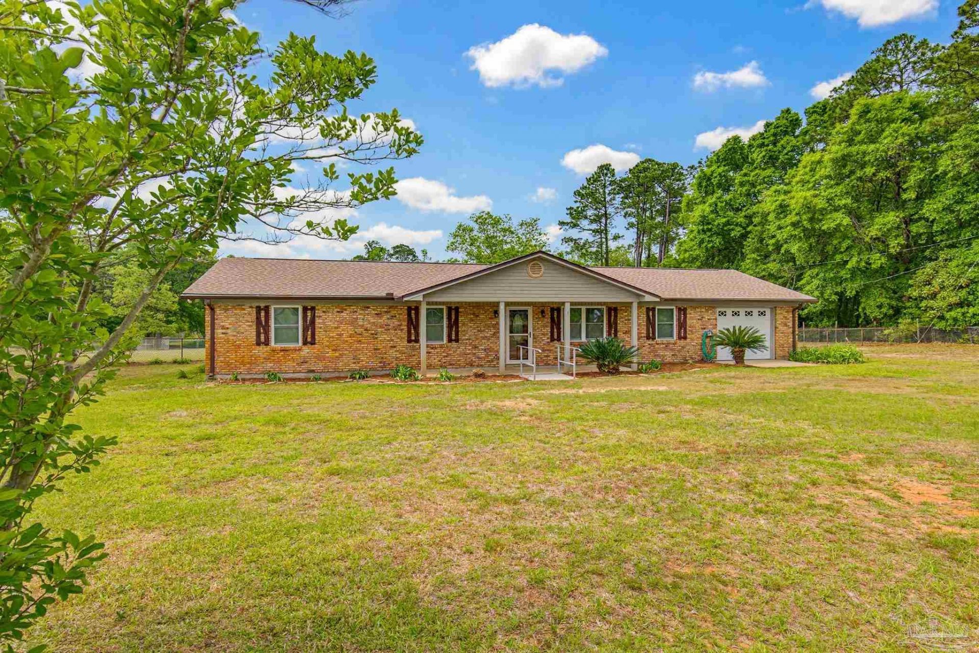7227 Shelby Ln, Pensacola, FL 32526 Main Photo