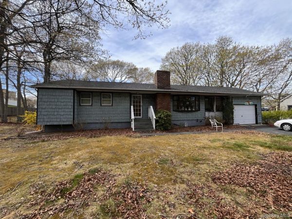 40 Lidge Drive , Farmingville, NY 11738