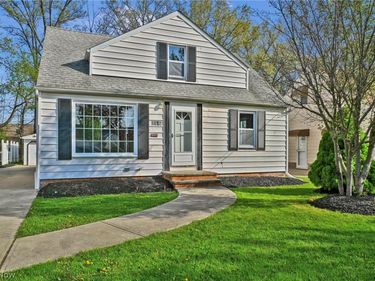 612 North Street, Brooklyn Heights, OH 44131