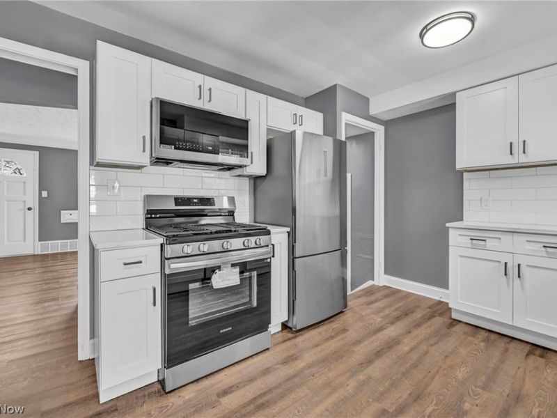 612 North Street, Brooklyn Heights, OH 44131 Photo 12