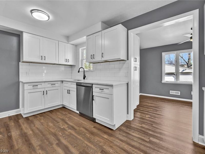 612 North Street, Brooklyn Heights, OH 44131 Photo 15