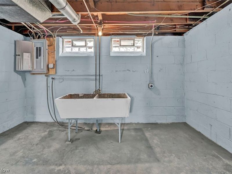 612 North Street, Brooklyn Heights, OH 44131 Photo 35