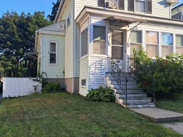 360 Hamilton St, Worcester, MA 01604