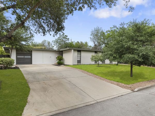 501 THELMA DR, Olmos Park, TX 78212