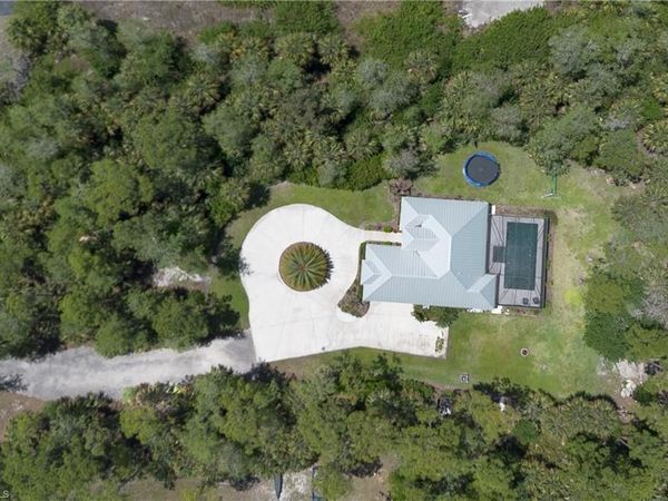 421 35th AVE NE, NAPLES, FL 34120