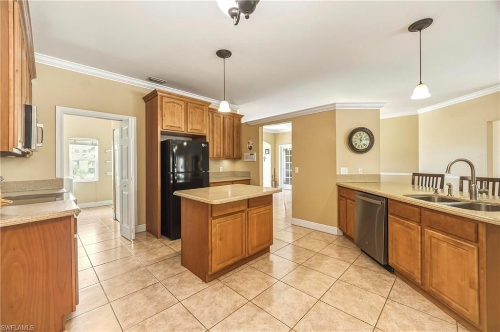 3512 SW 17th Pl, Cape Coral, FL 33914 Photo