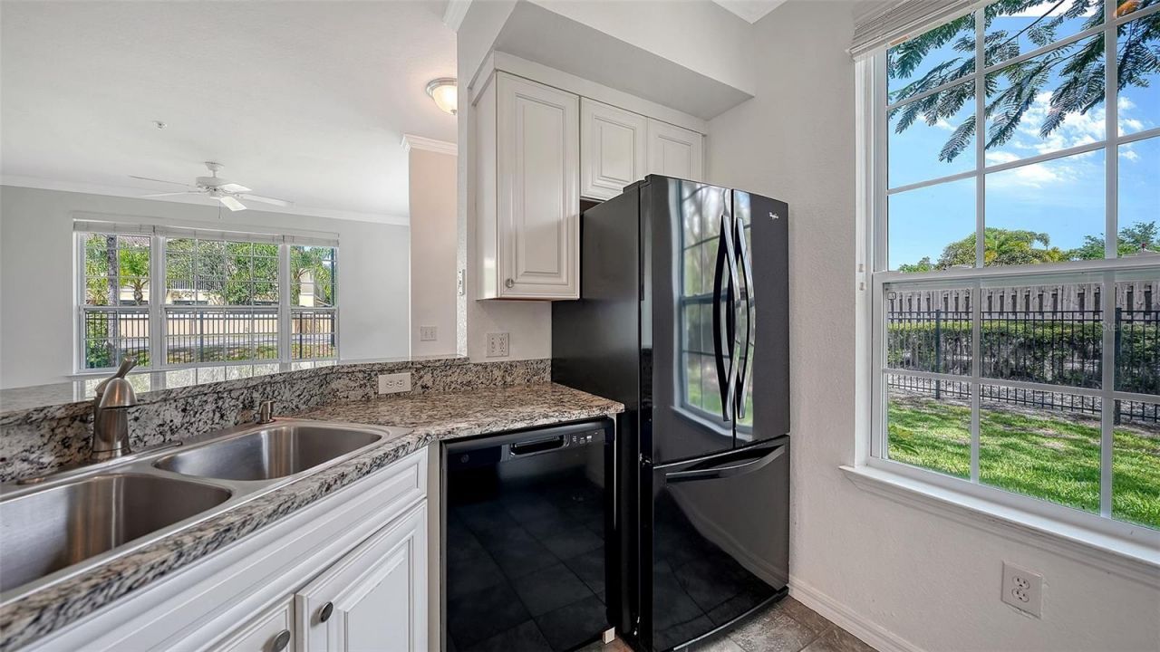 5501 Rosehill Road, Unit 105, Sarasota, FL 34233 Photo