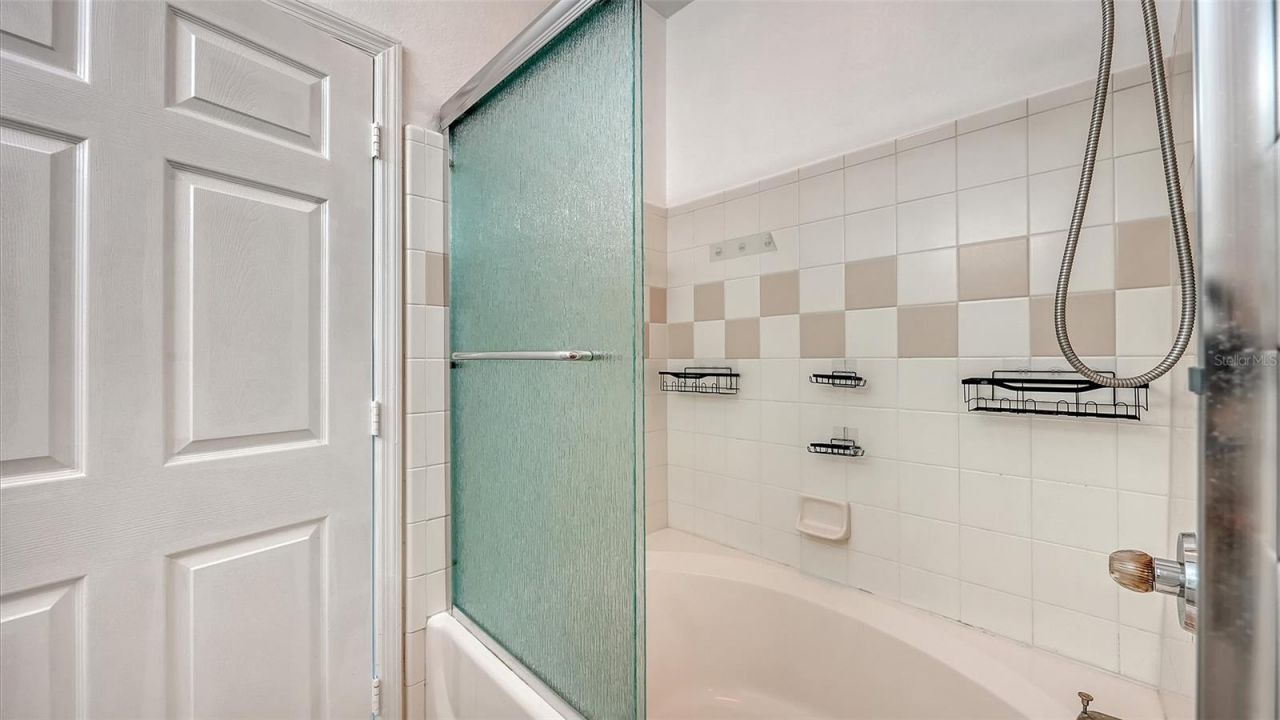 5501 Rosehill Road, Unit 105, Sarasota, FL 34233 Photo