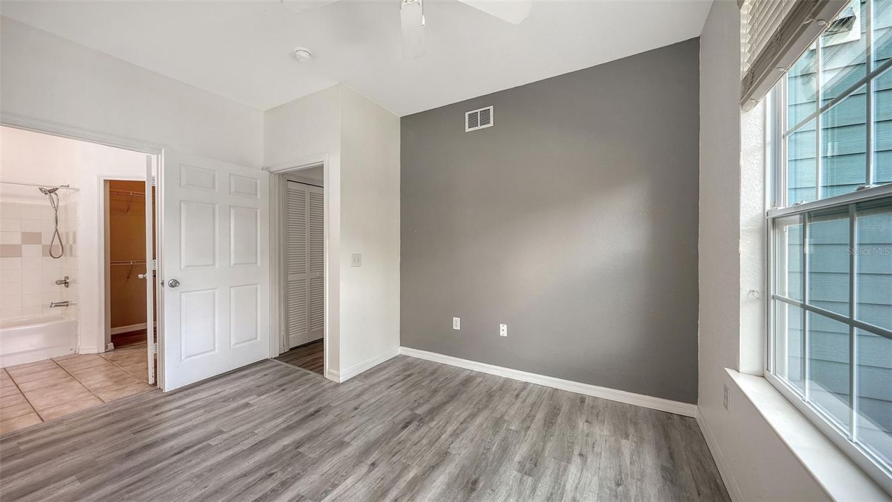 5501 Rosehill Road, Unit 105, Sarasota, FL 34233 Photo