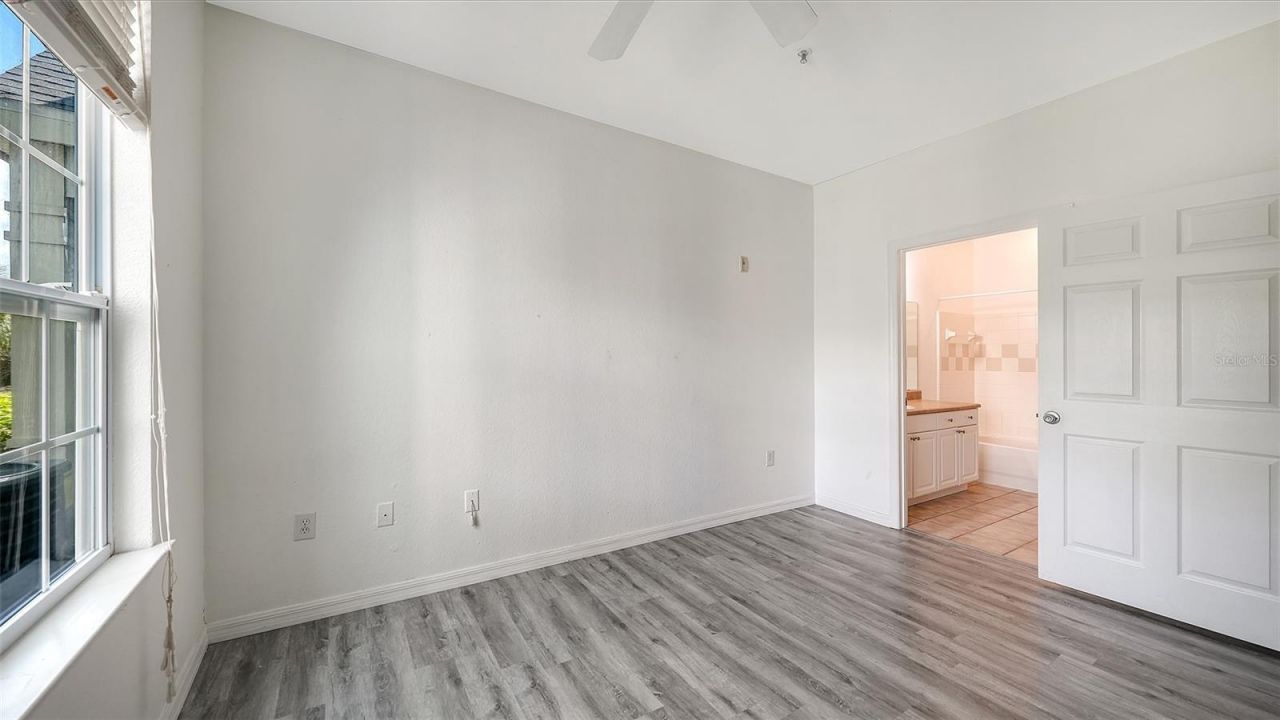5501 Rosehill Road, Unit 105, Sarasota, FL 34233 Photo