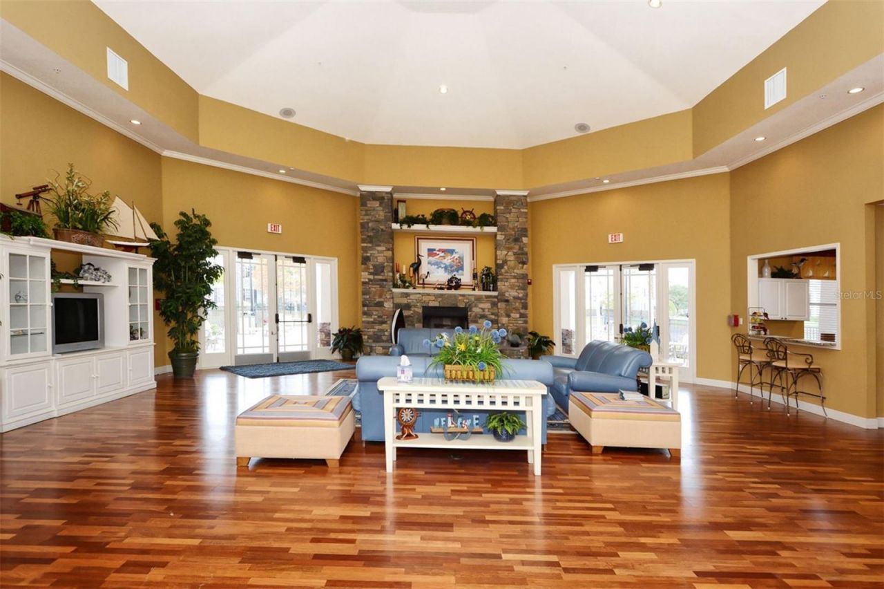 5501 Rosehill Road, Unit 105, Sarasota, FL 34233 Photo