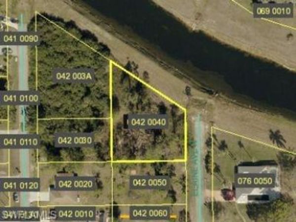 1205 Elaine AVE N, LEHIGH ACRES, FL 33971