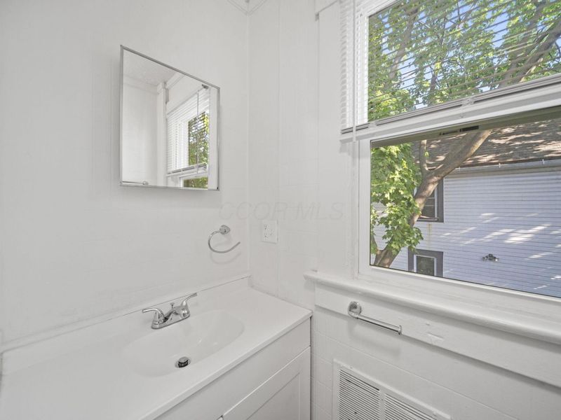 237 Midland Avenue, Columbus, OH 43223 Photo 29