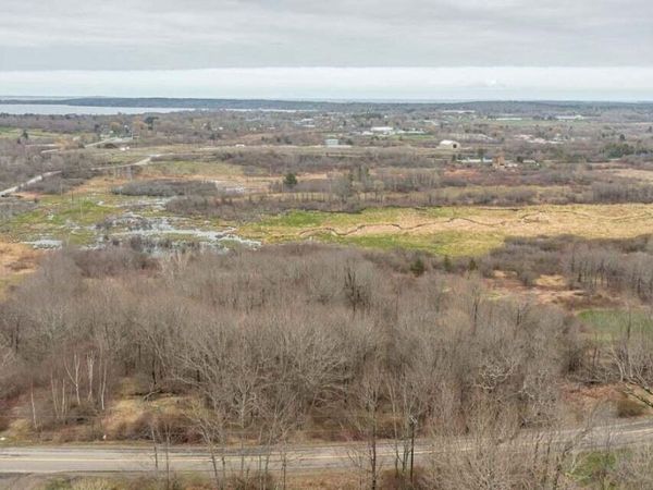 14 W Meadow Road , Rockland, ME 04841