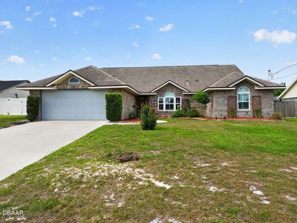 994 Sweetbrier Drive, Deltona, FL 32725