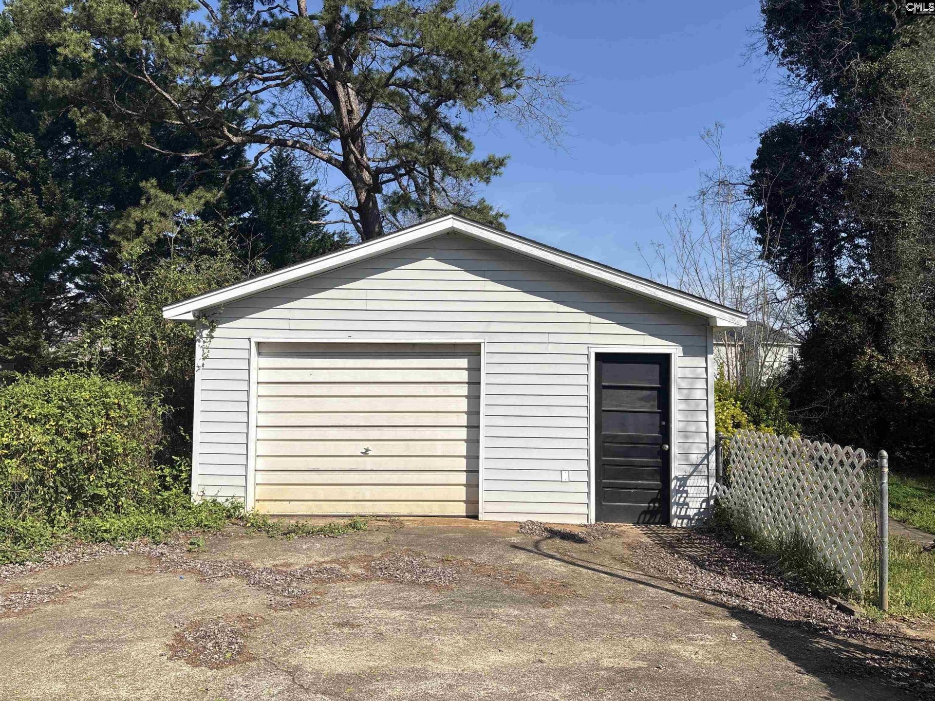 101 Sharon Drive  Photo 4