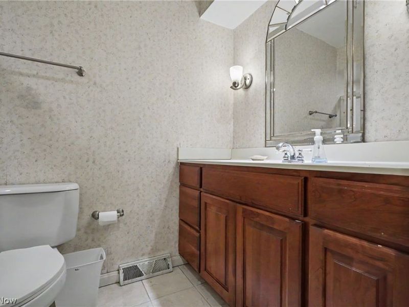1291 N Revere Road, Akron, OH 44333 Photo 19