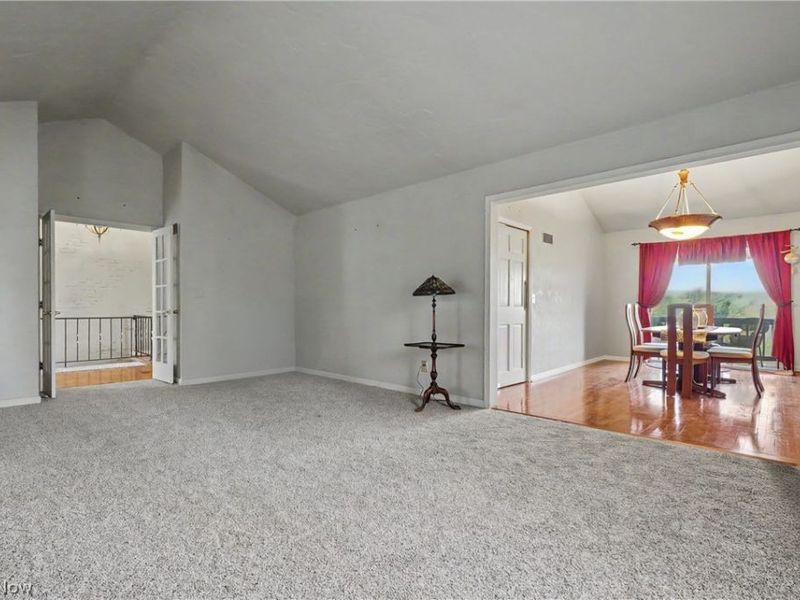 1291 N Revere Road, Akron, OH 44333 Photo 7