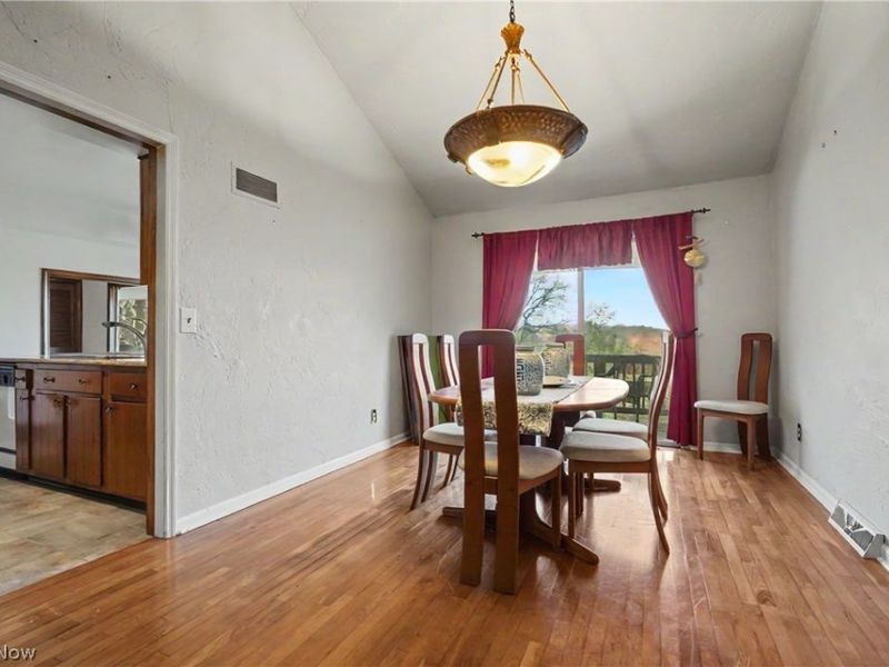 1291 N Revere Road, Akron, OH 44333 Photo 8