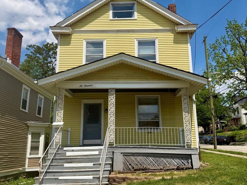 600 Riddle Road, Cincinnati, OH 45220 Photo 2