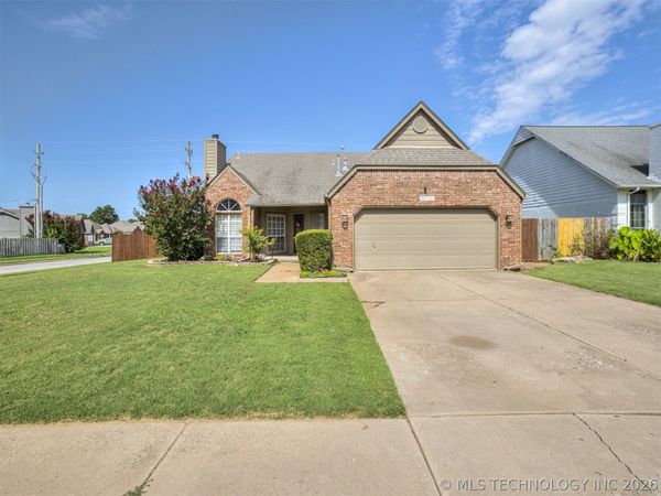 11334 S 106th East Avenue, Bixby, OK 74008