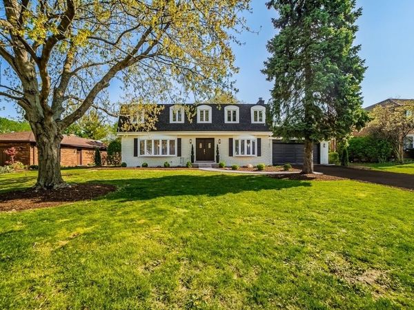 19W071 Avenue Chateaux , Oak Brook, IL 60523