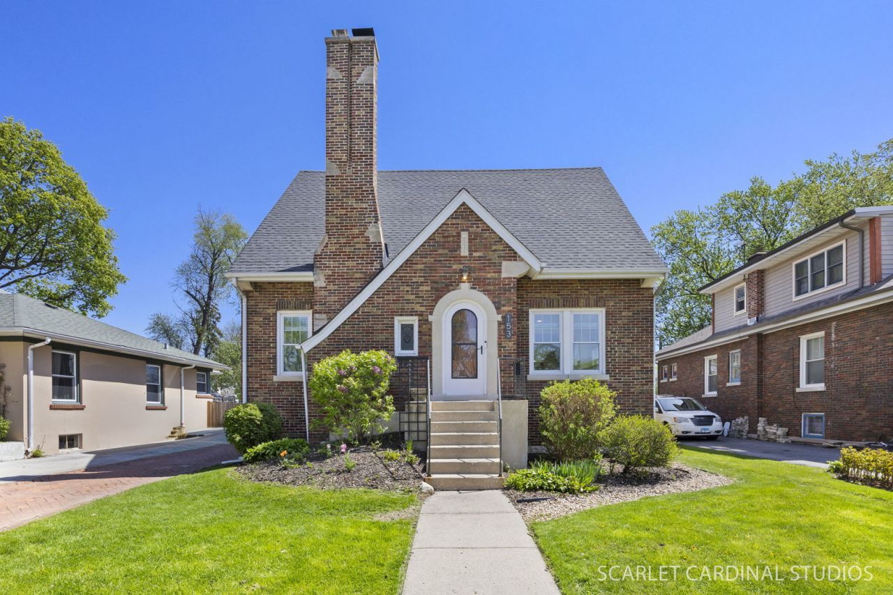 153 S Lombard Avenue , Lombard, IL 60148