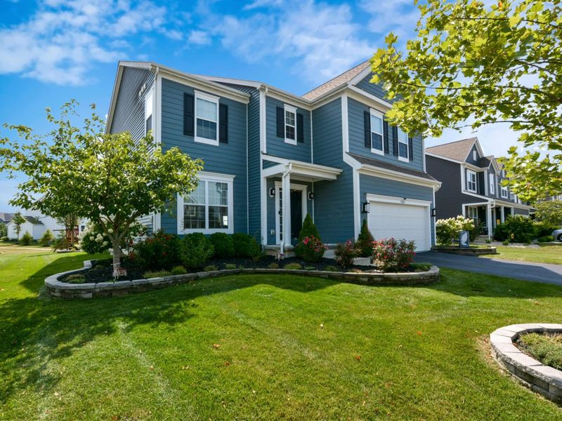 5581 Meadowhaven Drive, Powell, OH 43065 Photo 2