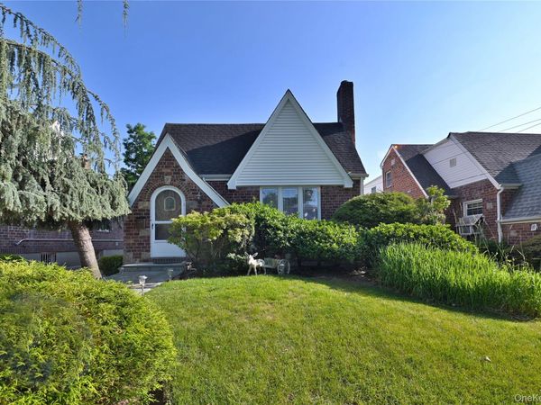 24948 Rushmore Terrace , Little Neck, NY 11362