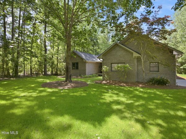 512 North Line Drive, Hampstead, NC 28443